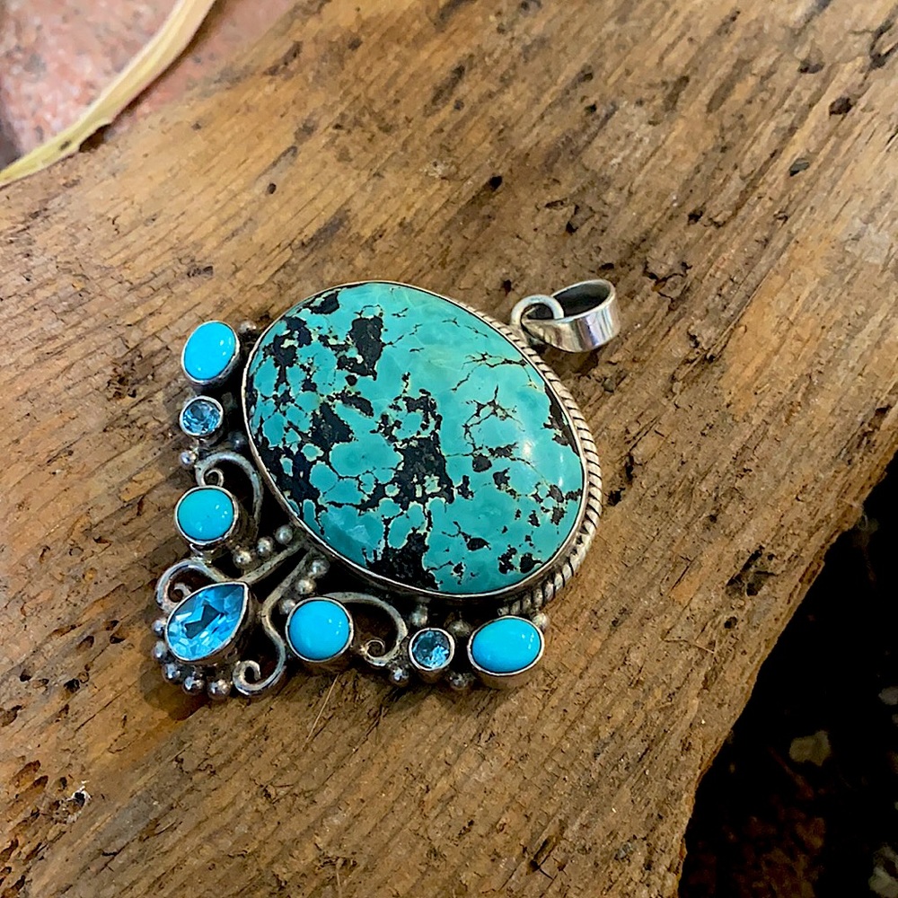 925 Sterling silver natural turquoise pendent 💙